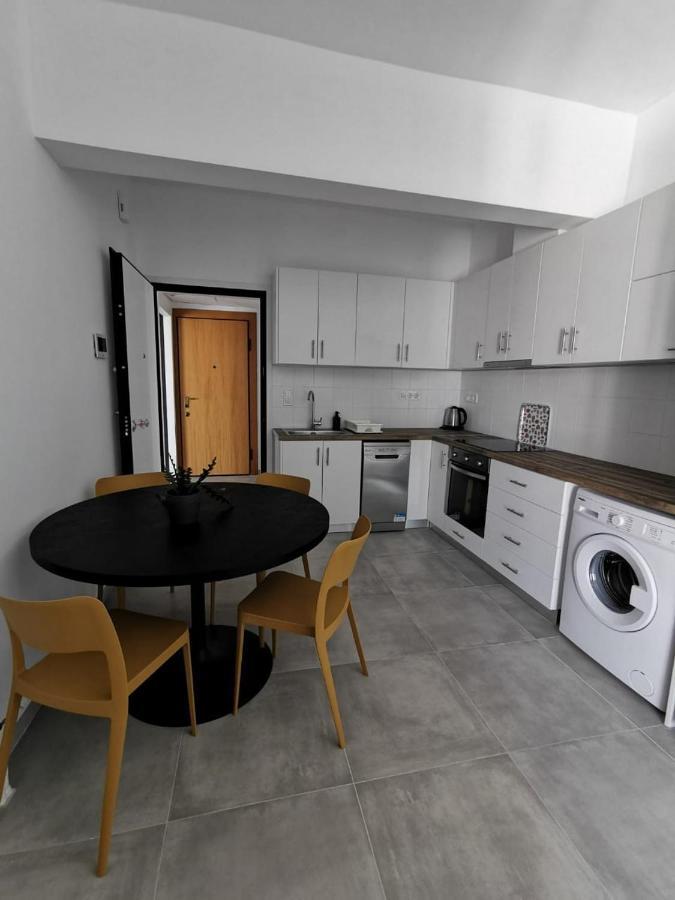 Ikarus Apartment Athens Exterior photo