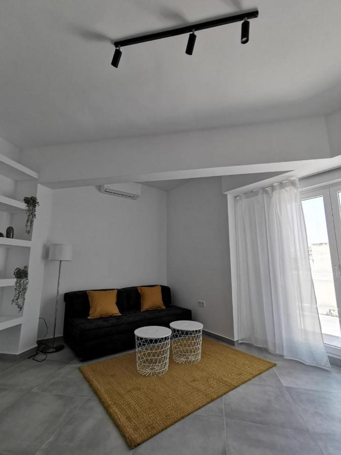 Ikarus Apartment Athens Exterior photo