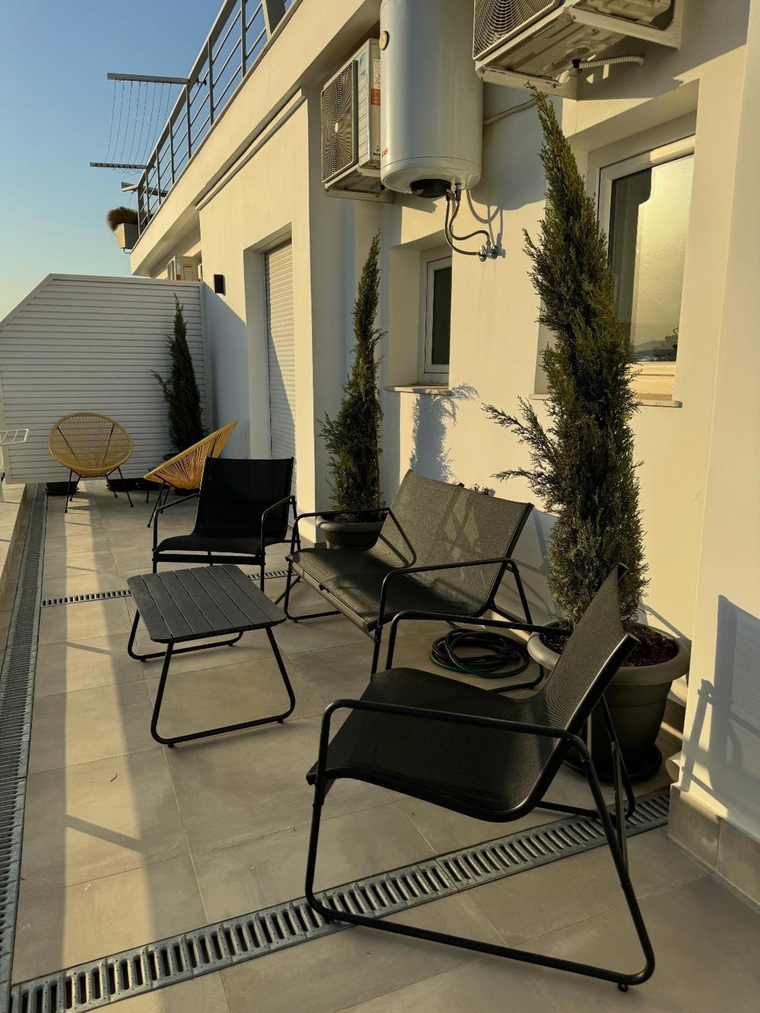 Ikarus Apartment Athens Exterior photo