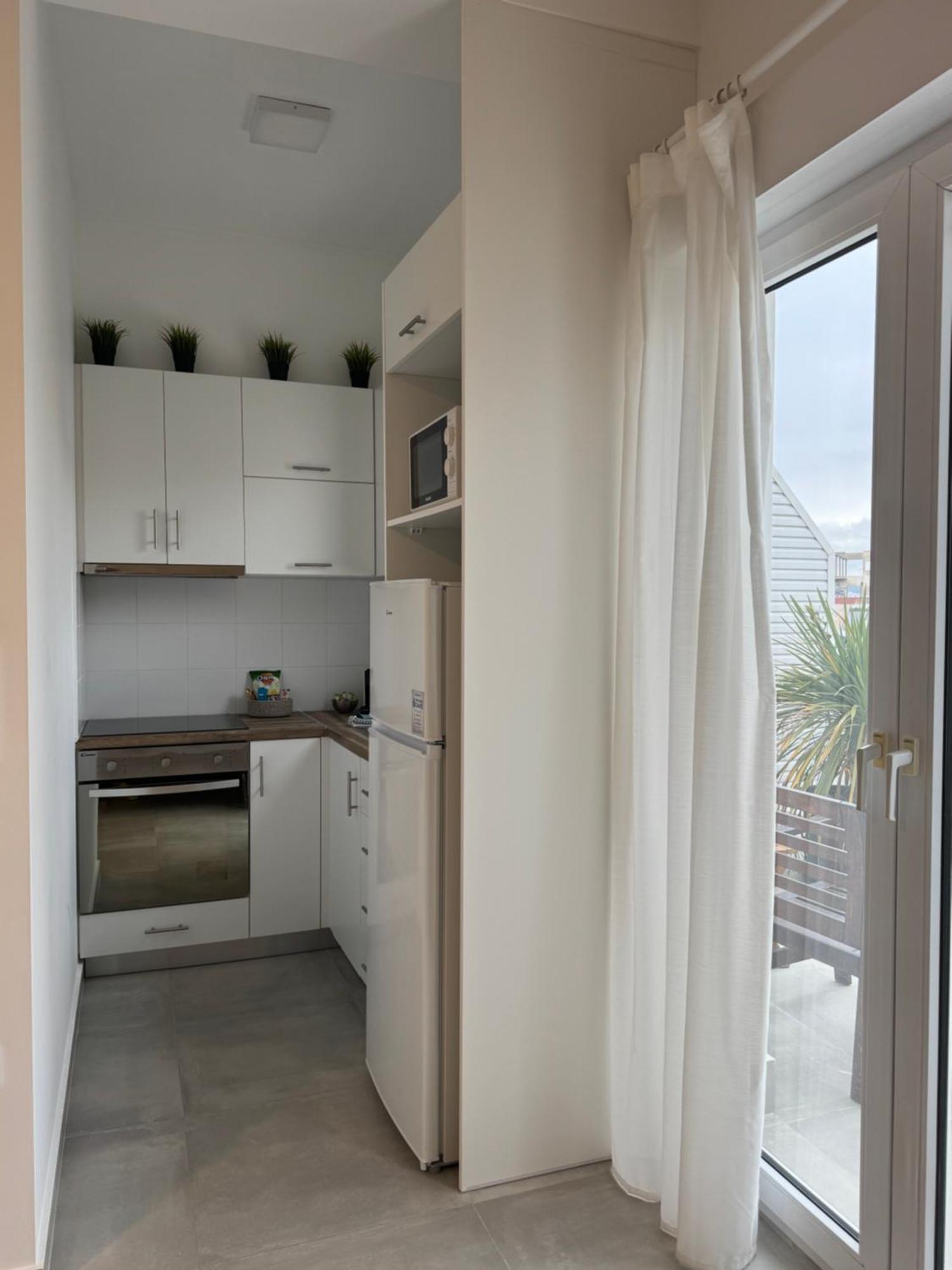 Ikarus Apartment Athens Exterior photo